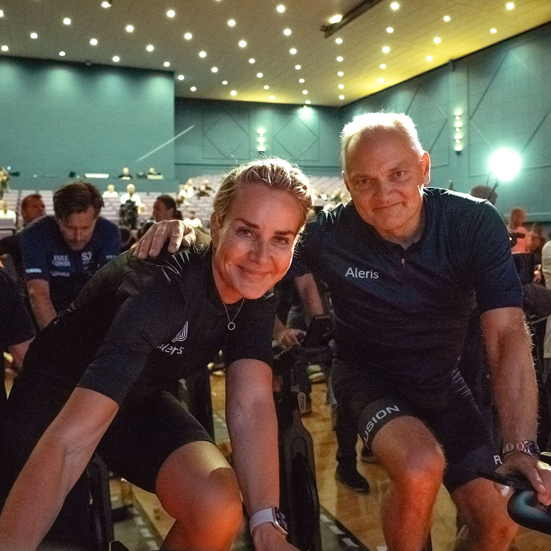 Aleris adm. direktør og HR-direktør cykler sammen i Charity4Cancer.
