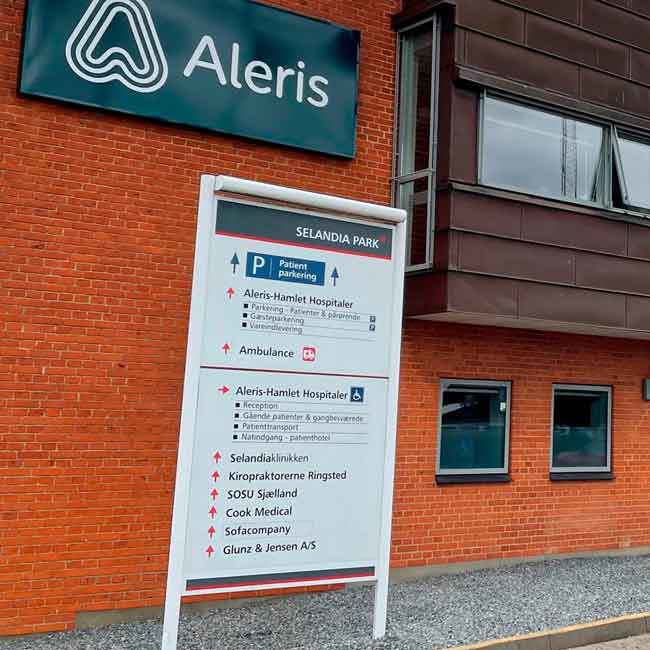 Indgangen til Aleris Ringsted.